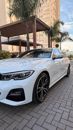 BMW 320i 2.0 16V TURBO GASOLINA M SPORT AUTOMÁTICO